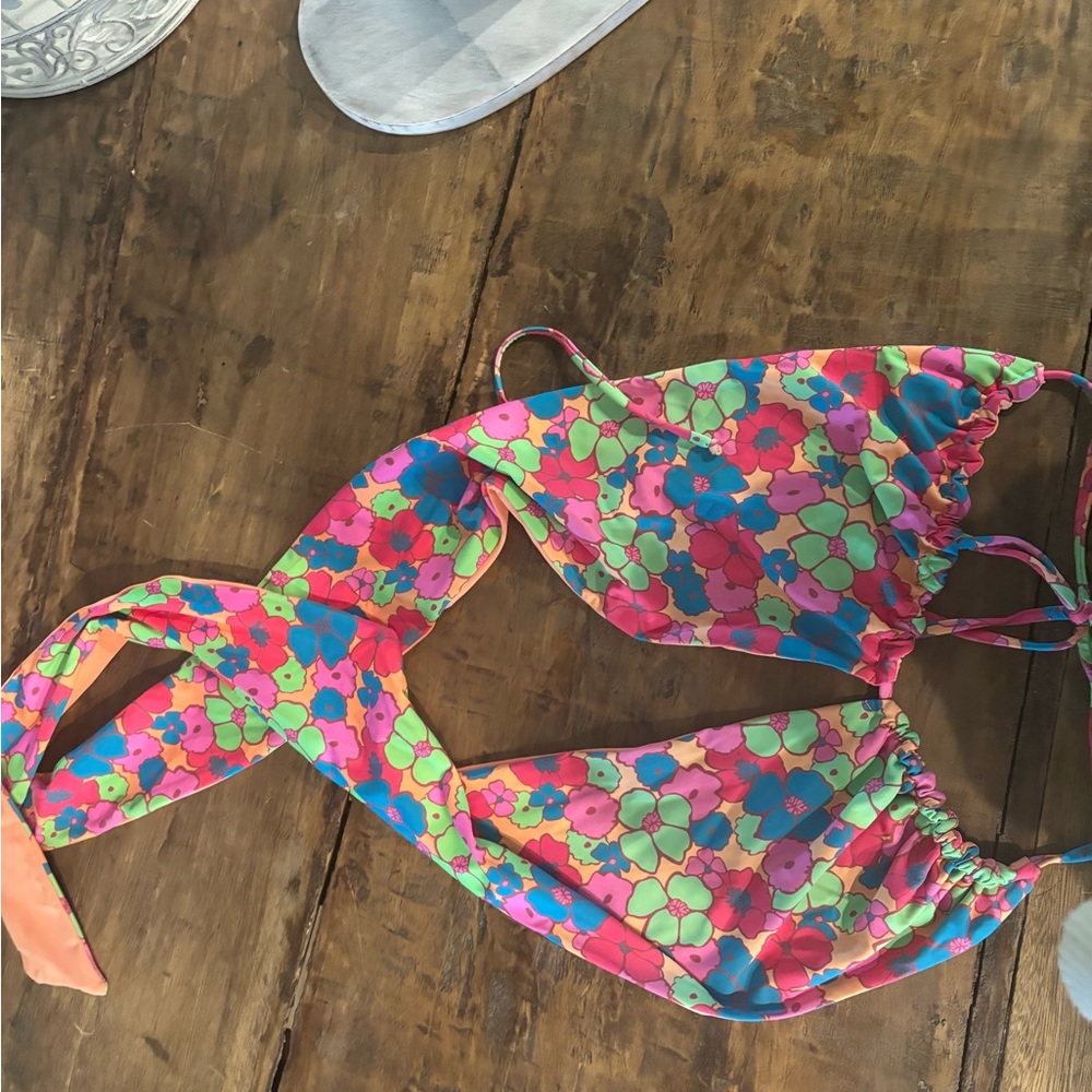 Frankie’s bikini top